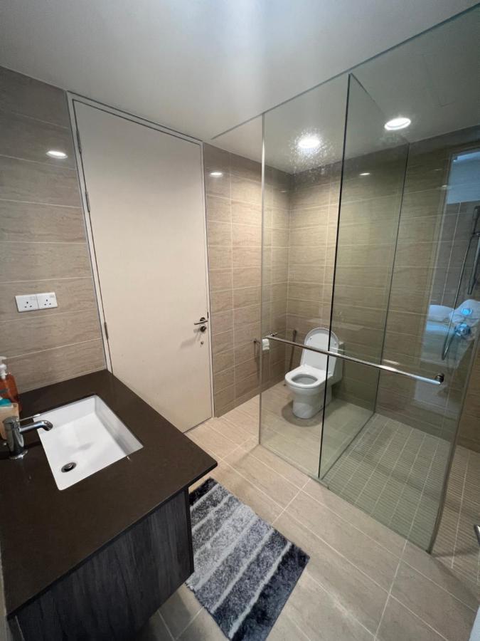 By The Sea Beachfront Designer Suites Penang - Managed By Art Of Tree Batu Feringgi Exteriör bild