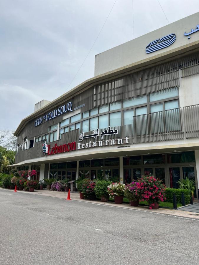 By The Sea Beachfront Designer Suites Penang - Managed By Art Of Tree Batu Feringgi Exteriör bild